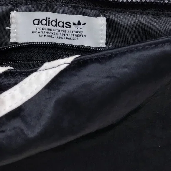 Adidas Originals Adicolor Classic Mini Airliner Bag – Black/White - Picture 7 of 8